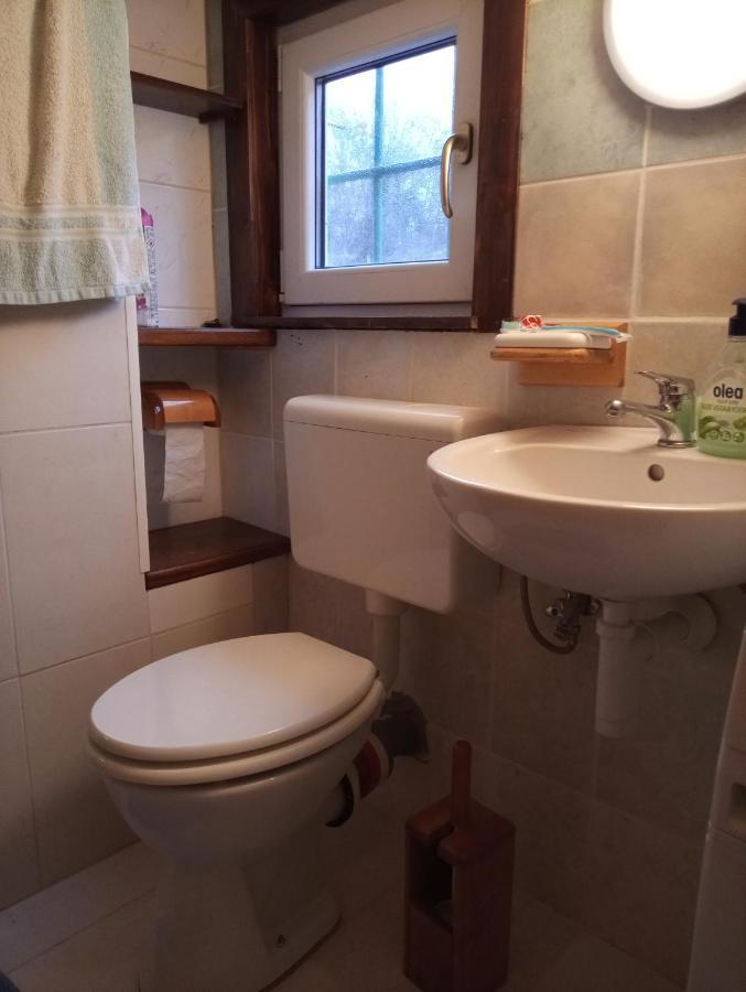 Apartments Pomjan Pogled Na Gore Luaran gambar