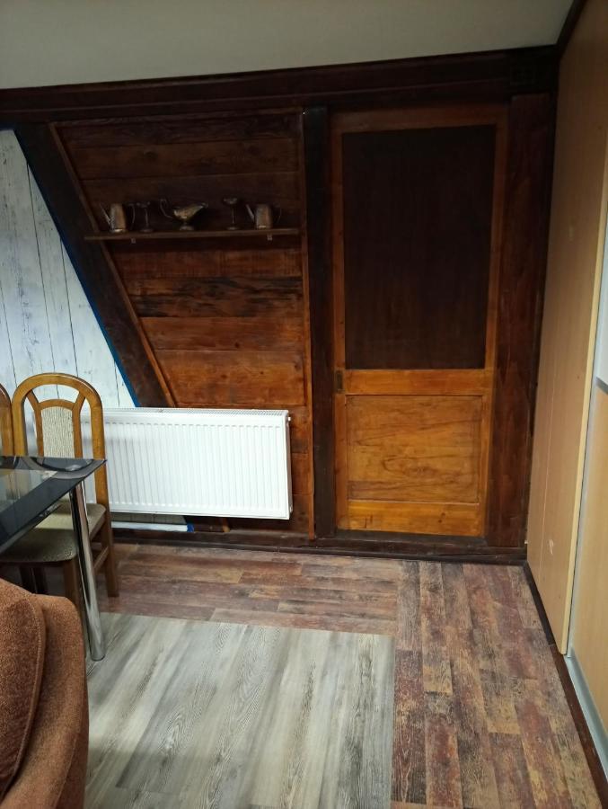Apartments Pomjan Pogled Na Gore Luaran gambar