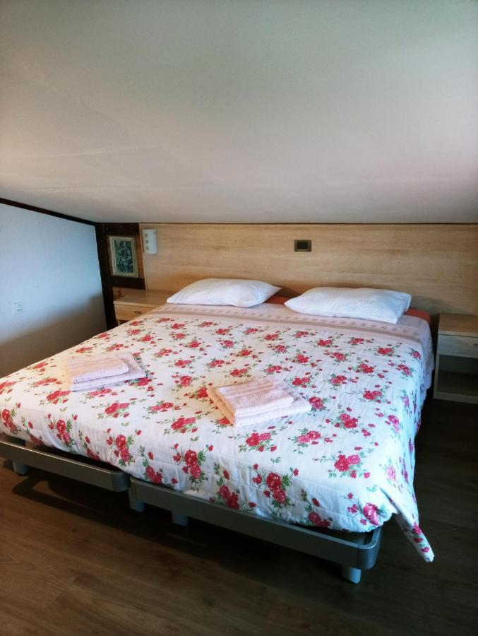 Apartments Pomjan Pogled Na Gore Luaran gambar