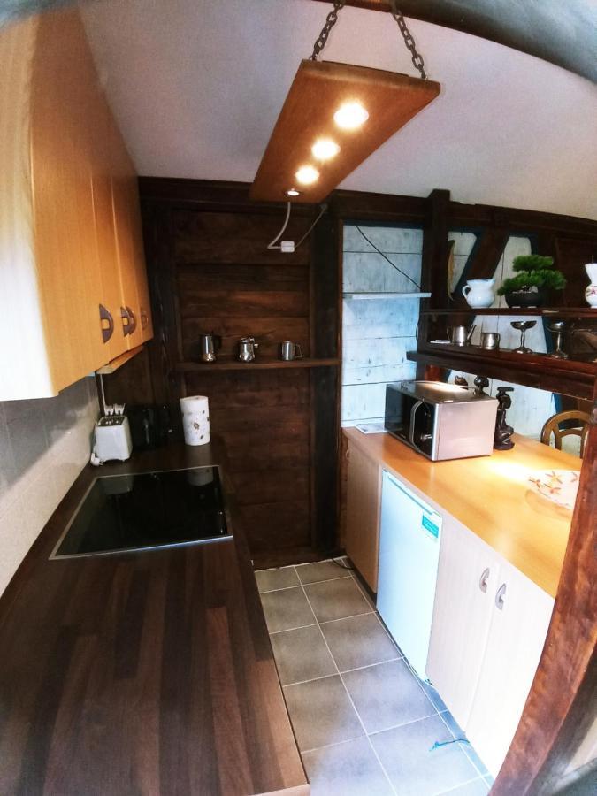 Apartments Pomjan Pogled Na Gore Luaran gambar
